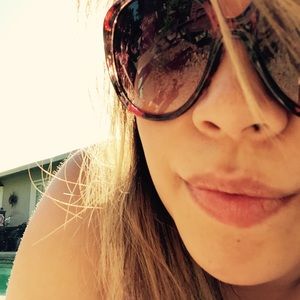 Meet your Posher, Catherine